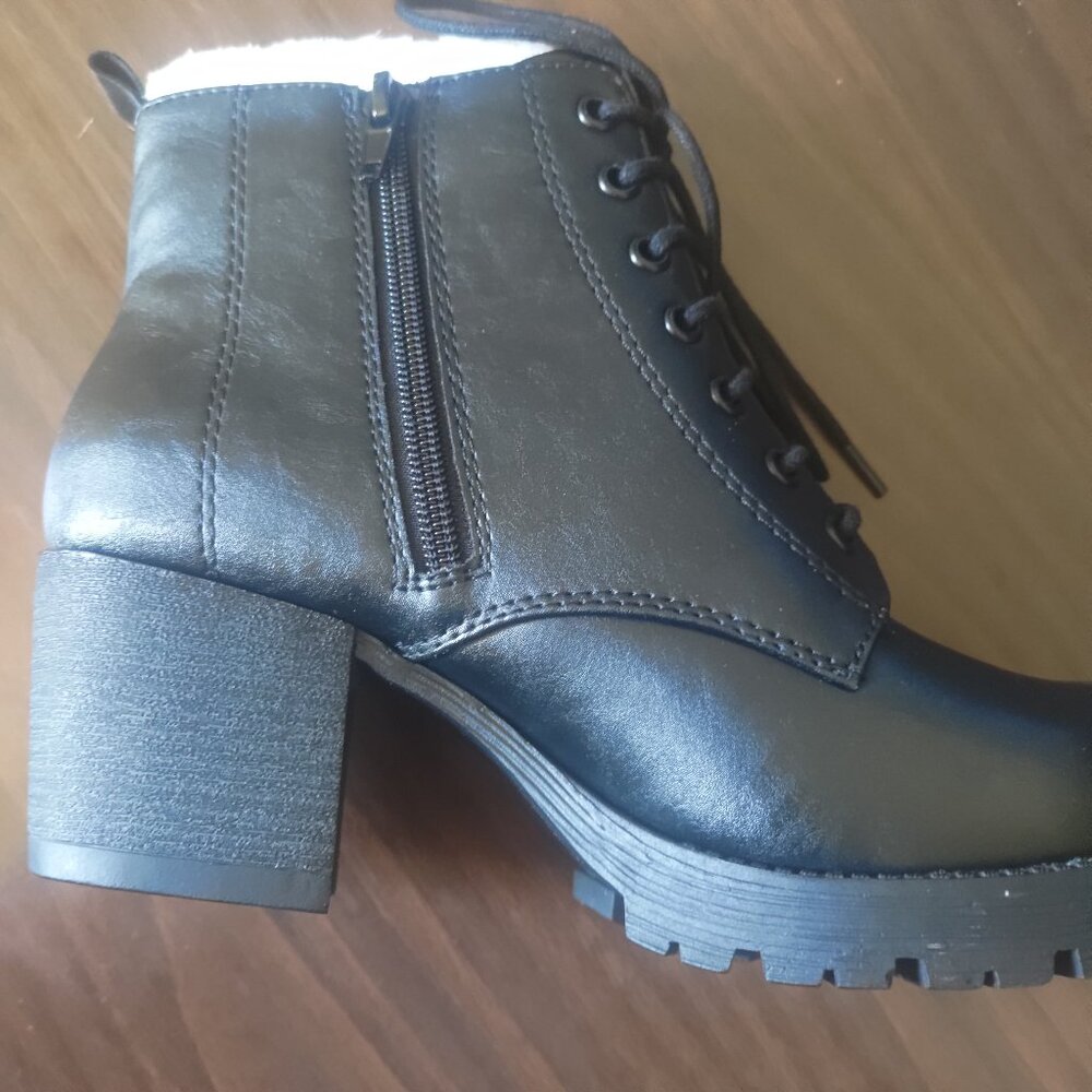 Nevitt- Low Ankle Booties Black
